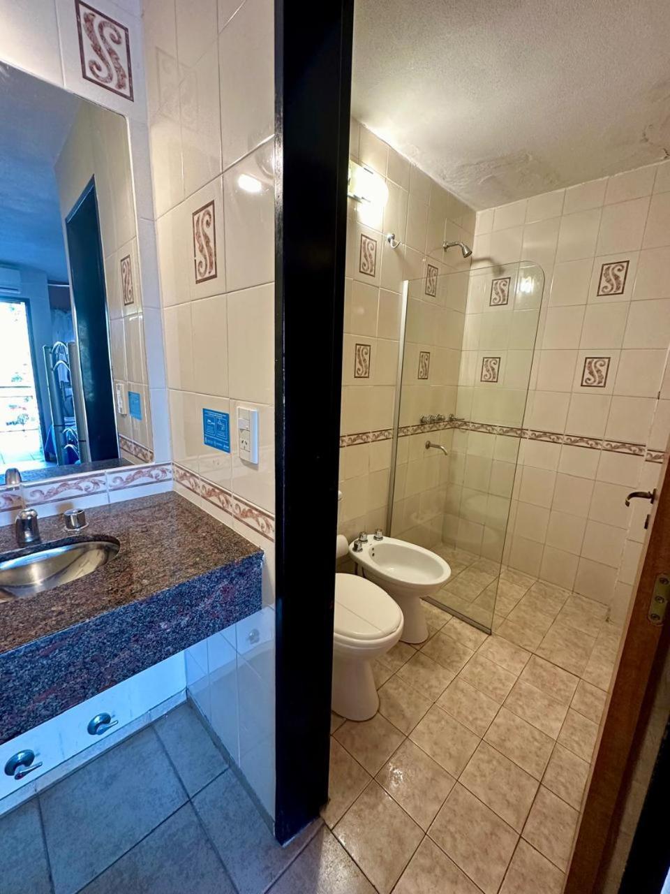 Hotel Carlos Paz 维拉卡洛斯帕兹 外观 照片